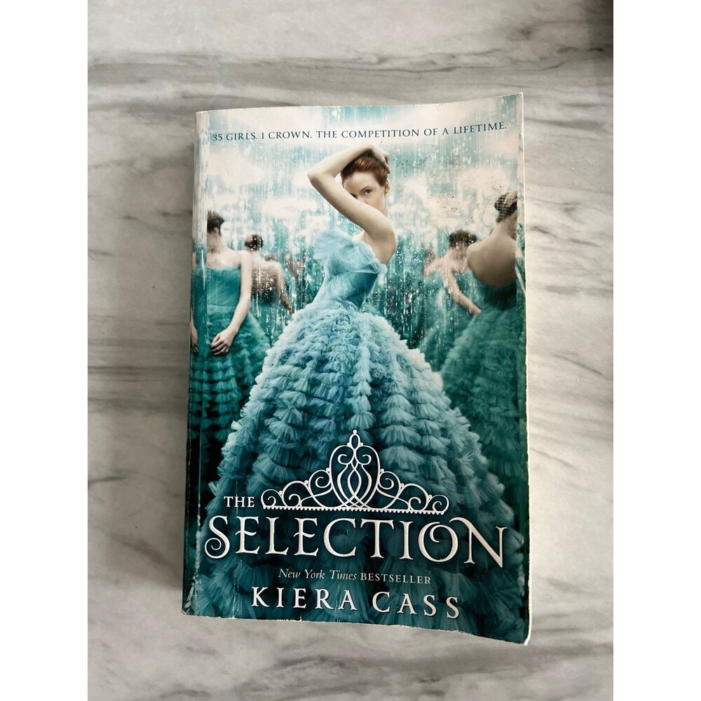 The Selection by Kiera Cass (Selection Series #1) Paperback Book